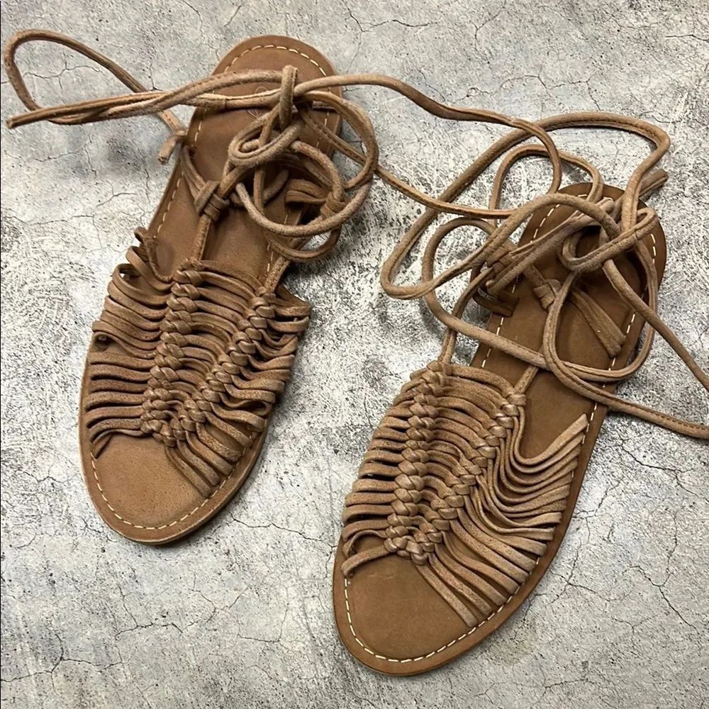 * Tan Braided Sandal - Picture 6 of 8